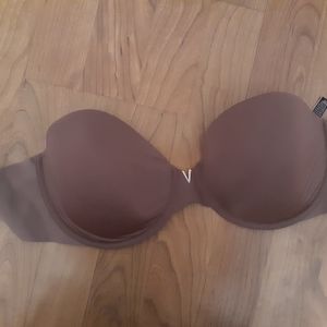 32DDD Victoria Secret Strapless Bra